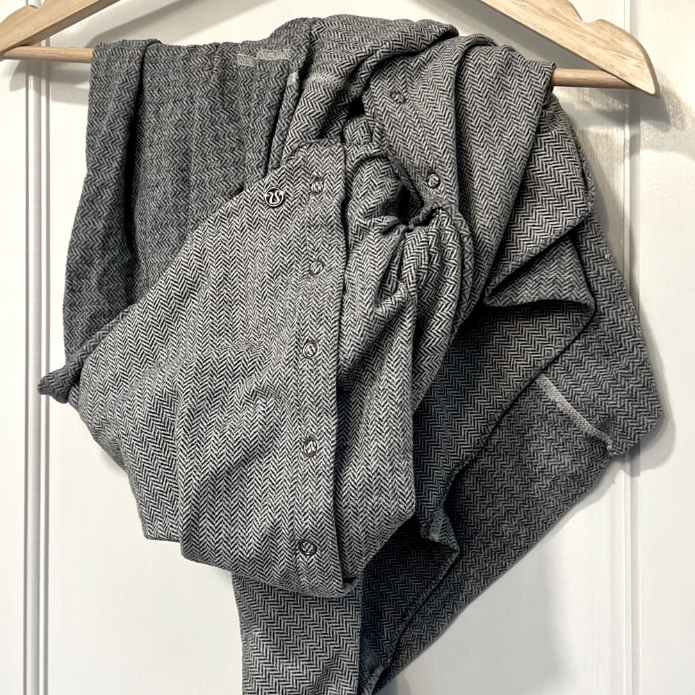 Lululemon Customizable Snap Infinity Scarf